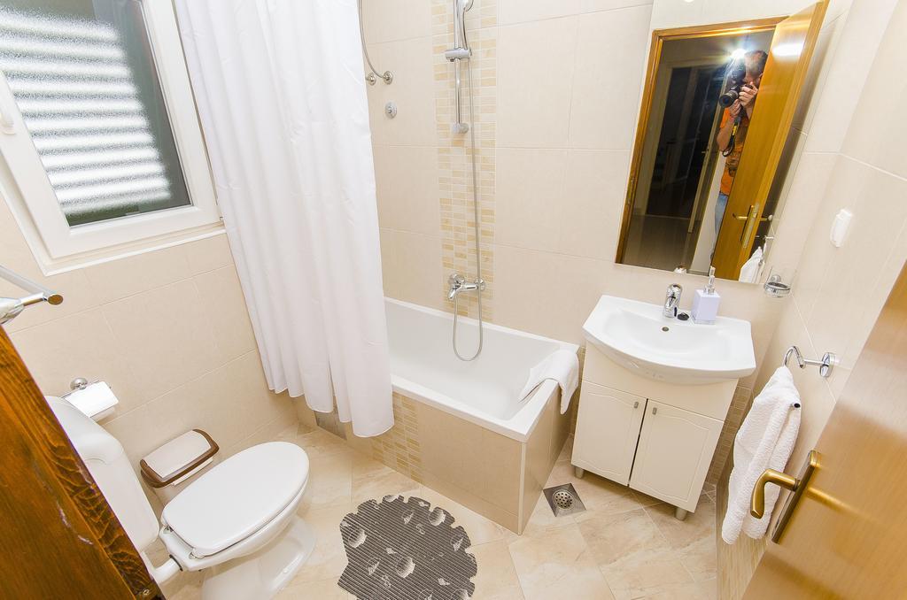 Apartments Kunac Podgora Quarto foto