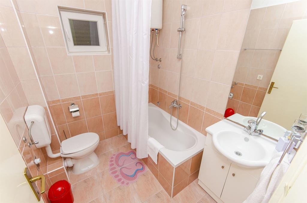 Apartments Kunac Podgora Exterior foto